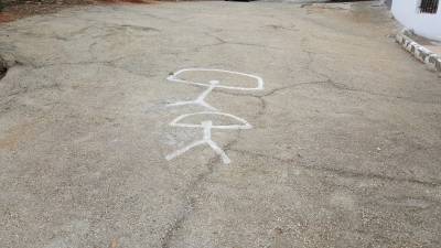 Aufgemalt in einer Garageneinfahrt Aufgemalt in einer Garageneinfahrt